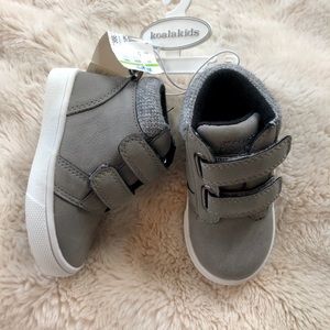 NWT Toddler size 5 boot